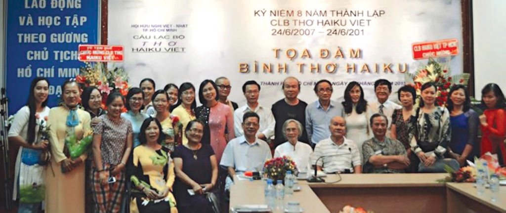 Kỷ niệm 8 năm thành lập CLB Thơ Haiku Việt TP HCM ngày 28/6/2015 tại Nhà Hữu nghị TP.HCM